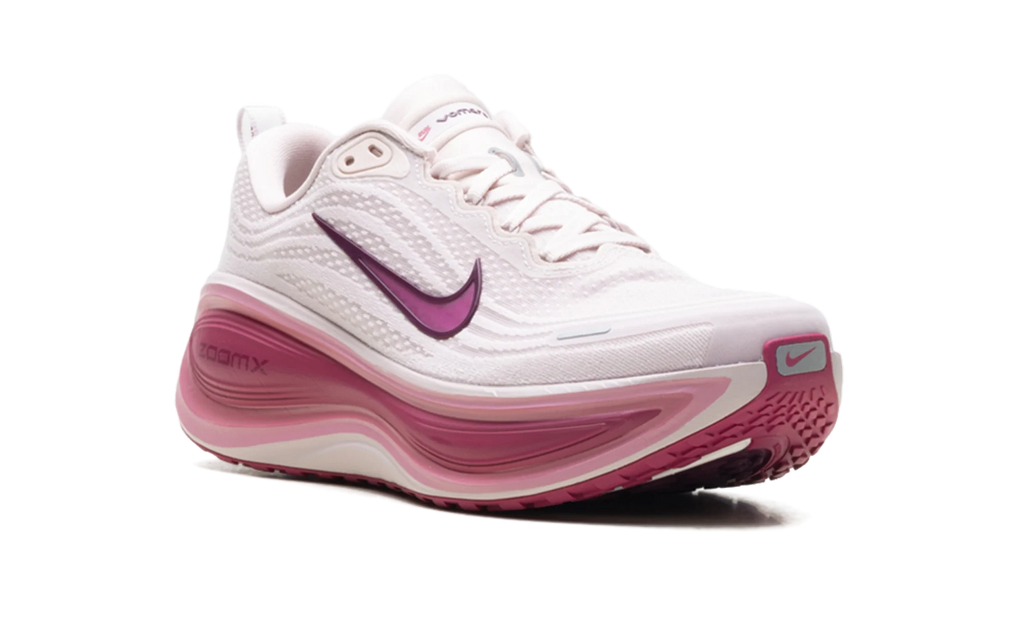 Vomero Plus Wmns "Red" HV8154 602
