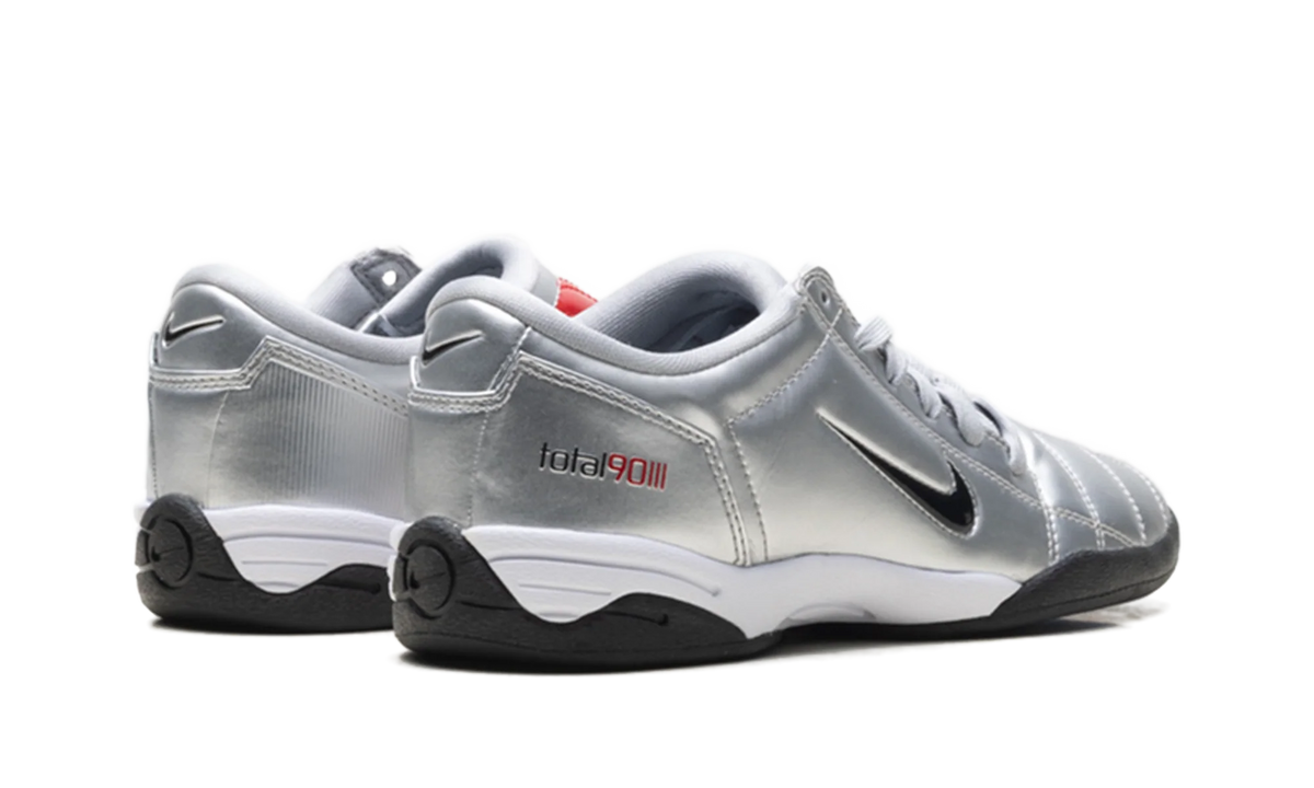 Total 90 3 WMNS "Metallic Silver Black" IM7595 001