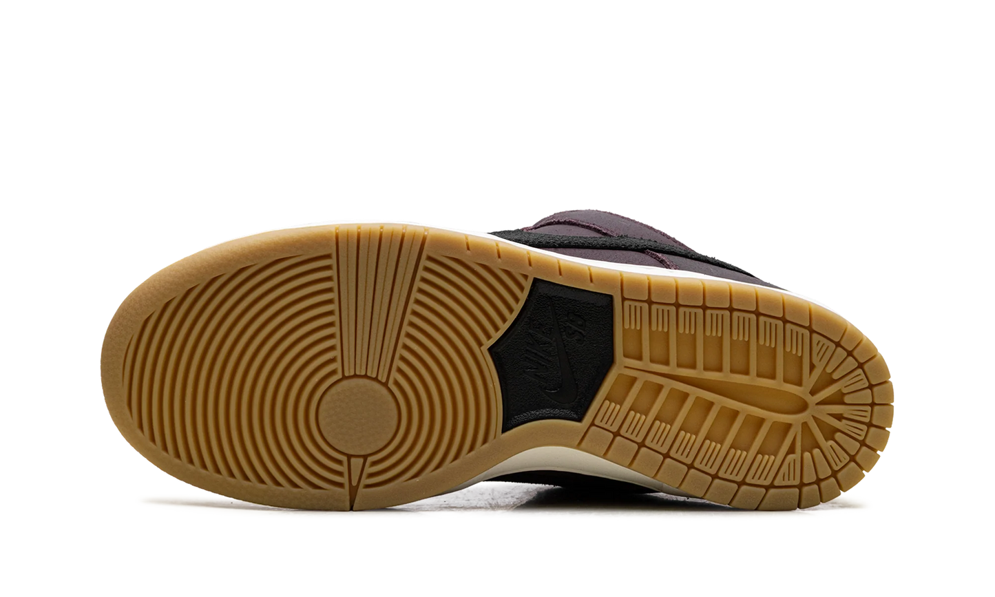 SB Dunk Low Pro "Burgundy Crush" IO2304 600