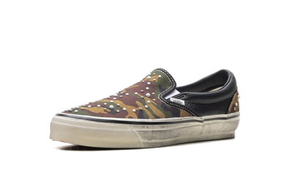 LX Classic Slip-On 98 "Pearlized Pack Camo Black" VN000D9PCAK