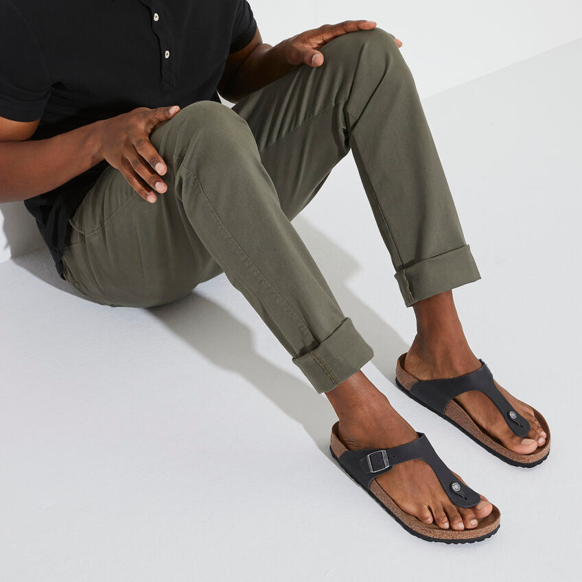 Gizeh Oiled Leather Sandal in Black