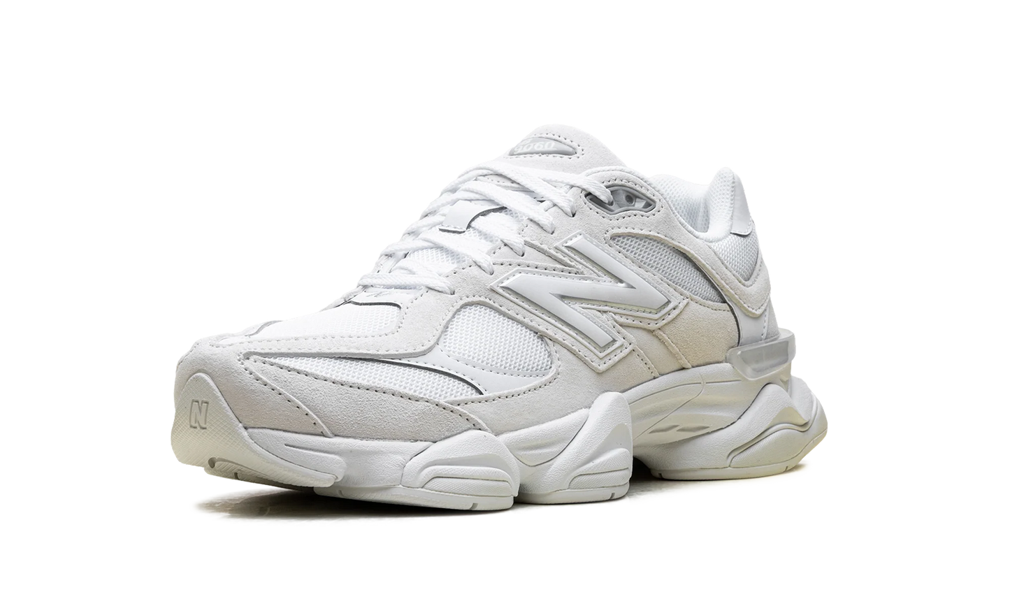 9060 "Reflection White" U906027Z