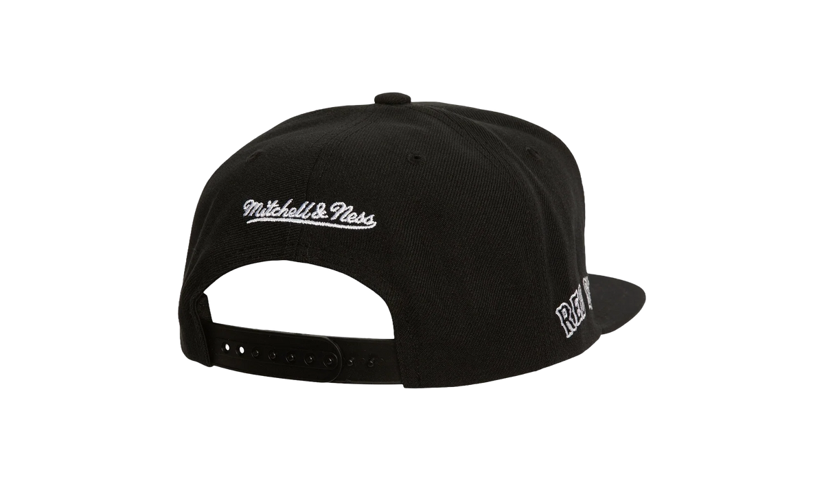 MLB Evergreen Black White Snapback Cap "Boston Red Sox - Black" HS8544 BRSBLCK