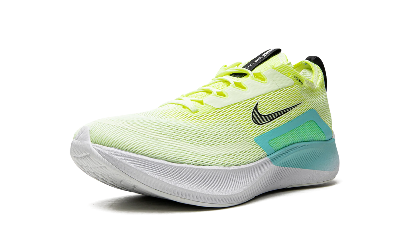 ZOOM FLY 4 MNS WMNS CT2401 700