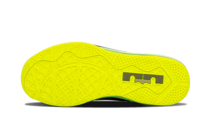 Max Lebron 11 Low 642849 200