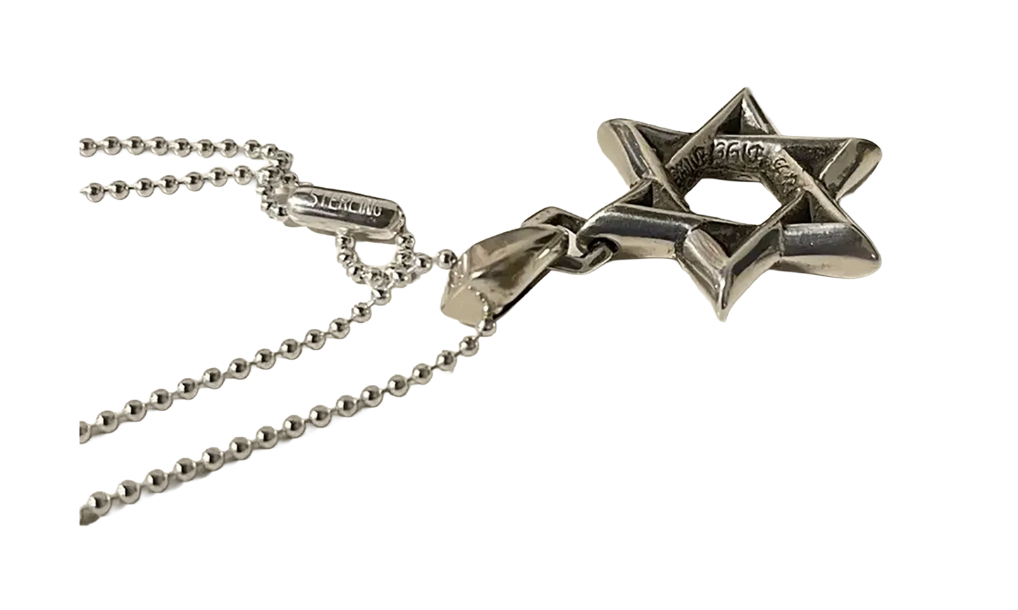 Medium David’s Star Necklace "Silver" CHRM0752