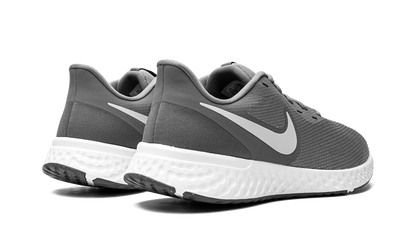 Revolution 5 "Cool Grey" BQ3204 005