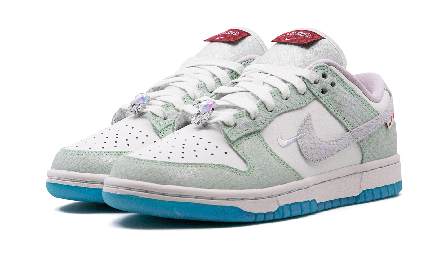 Dunk Low LX WMNS"Year of the Dragon 2024" FZ5065 111