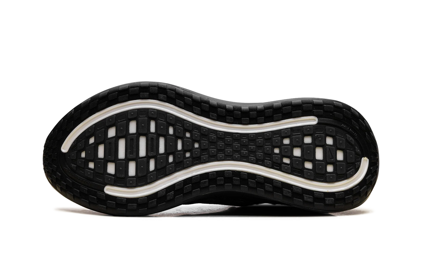 Vomero Plus "Black / Dark Smoke Grey / Anthracite / Metallic Dark Grey" IM3985 001