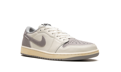 1 Low EX "Atmosphere Grey" CZ0790 101