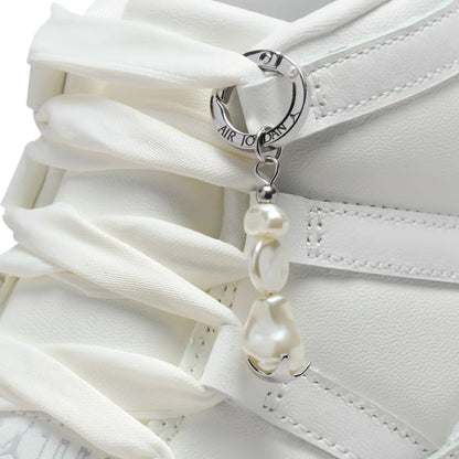 11 Retro 'Pearl' Women's (2025)