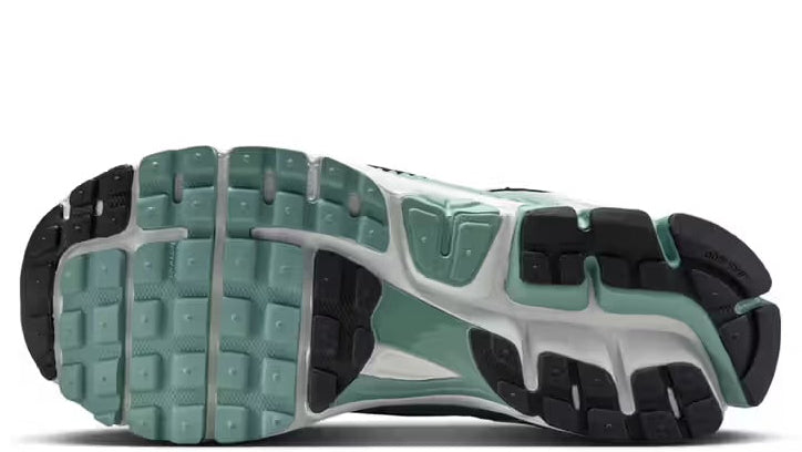 Zoom Vomero 5 Cannon (Women's)
