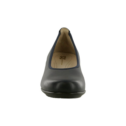 Women's Milano Pump in Navy