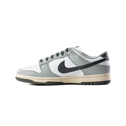 Dunk Low 'Light Smoke Grey' Women's (2022)
