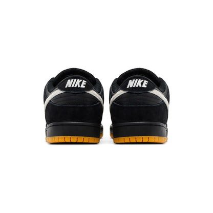 Dunk Low Pro SB 'Black White Gum' (2025)