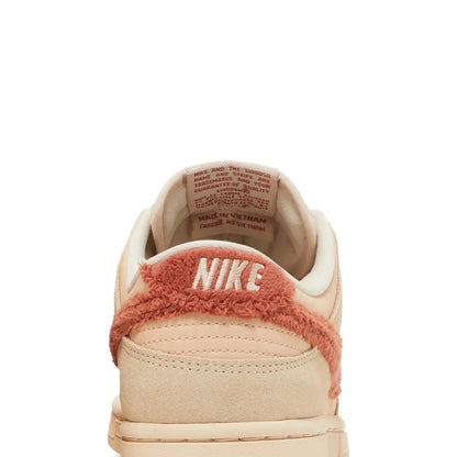 Dunk Low 'Terry Swoosh' W (2022)
