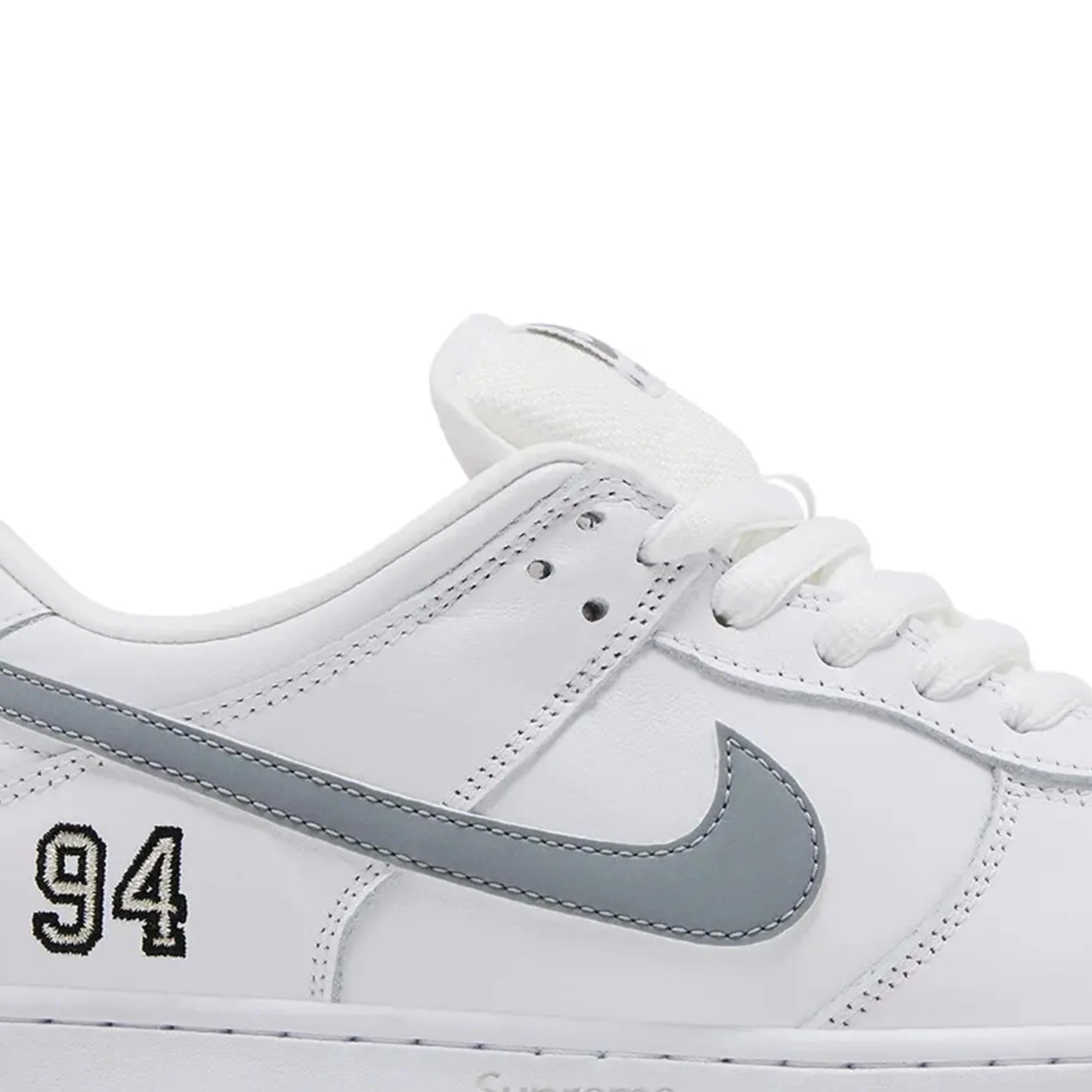 Dunk Low Supreme 94 'White Metallic Silver' (2025)