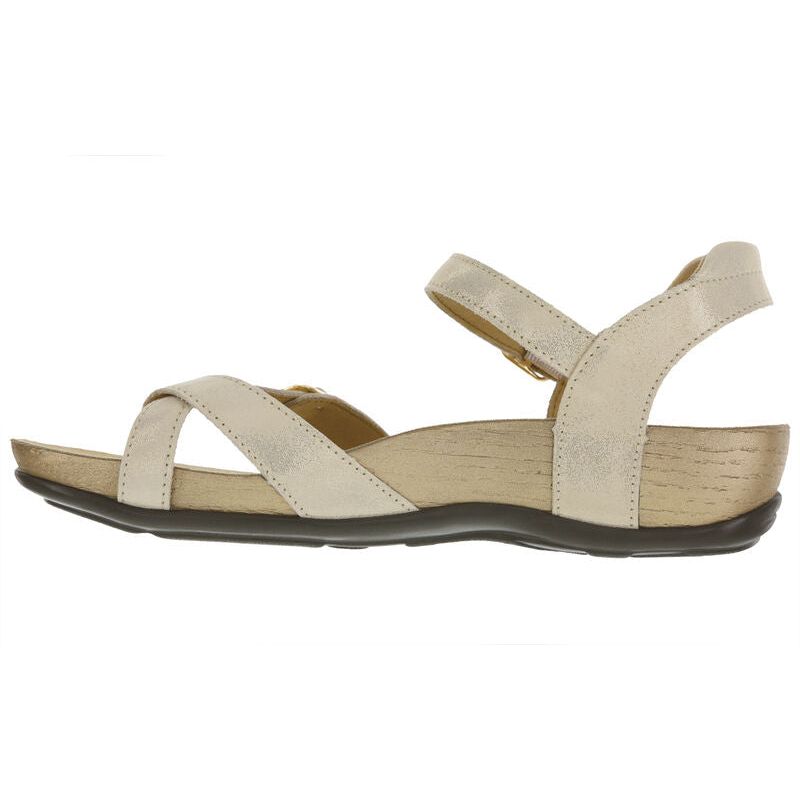 Women's Pampa Toe Loop Sandal in Soft Gold
