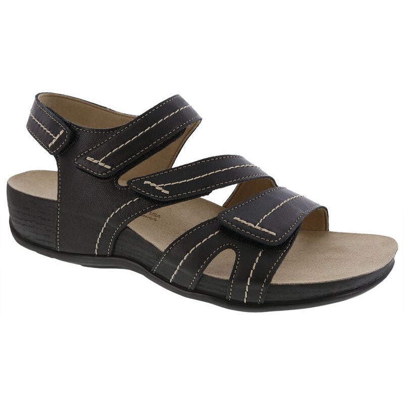 Women's Swerve Sandal in Black
