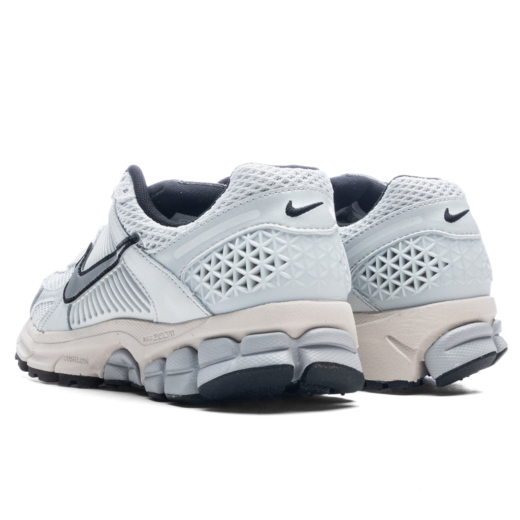 Women's Zoom Vomero 5 - Pure Platinum/Chrome/Light Orewood Brown
