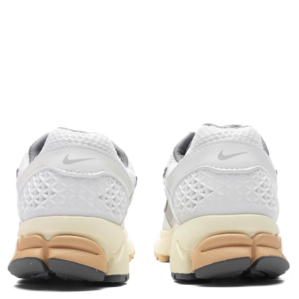 Women's Zoom Vomero 5 - Summit White/Summit White/Pure Platinum