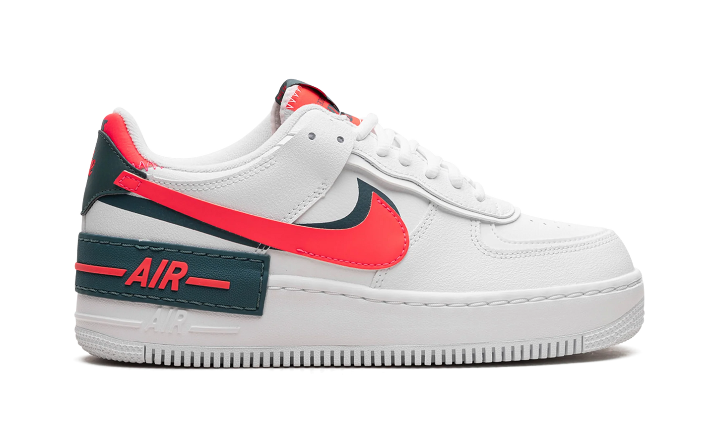 AIR FORCE 1 SHADO NMS WMNS "White Solar Red" DB3902 100