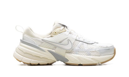 V2K Run WMNS "White Photon Dust Fir" FD0736 108