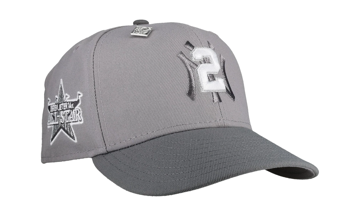 59FIFTY New York Yankees Derek Jeter Script Fitted Hat "Cool Grey" NE282