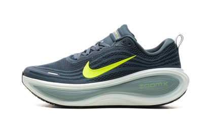 Vomero Plus "Seaweed Volt Green Haze" HV8150 300