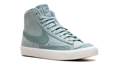 Blazer Mid WMNS"Mineral" DQ7572 300