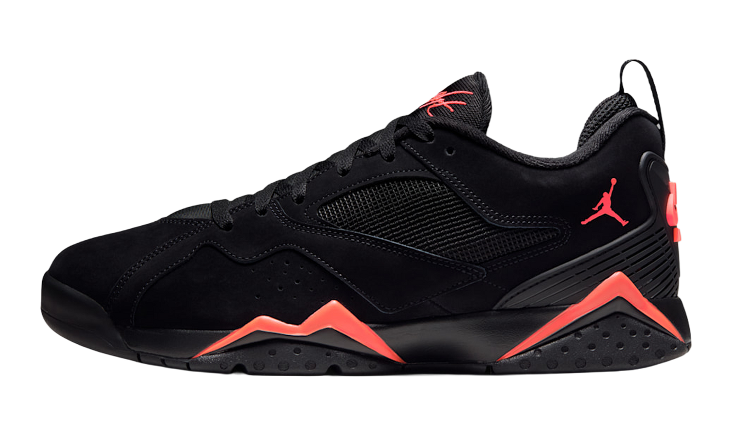 MVP 92 "Black / Infrared" HQ3950 003