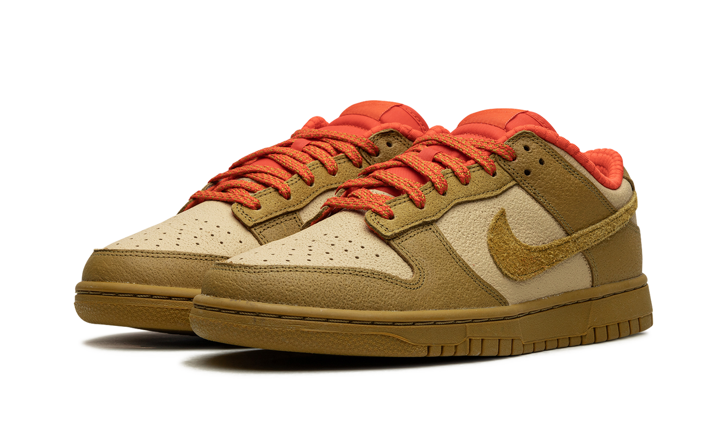 DUNK LOW WMNS"Bronzine Picante Red" FQ8897 252