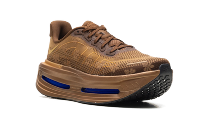Vomero Premium WMNS "Flat Stout" IQ0028 200