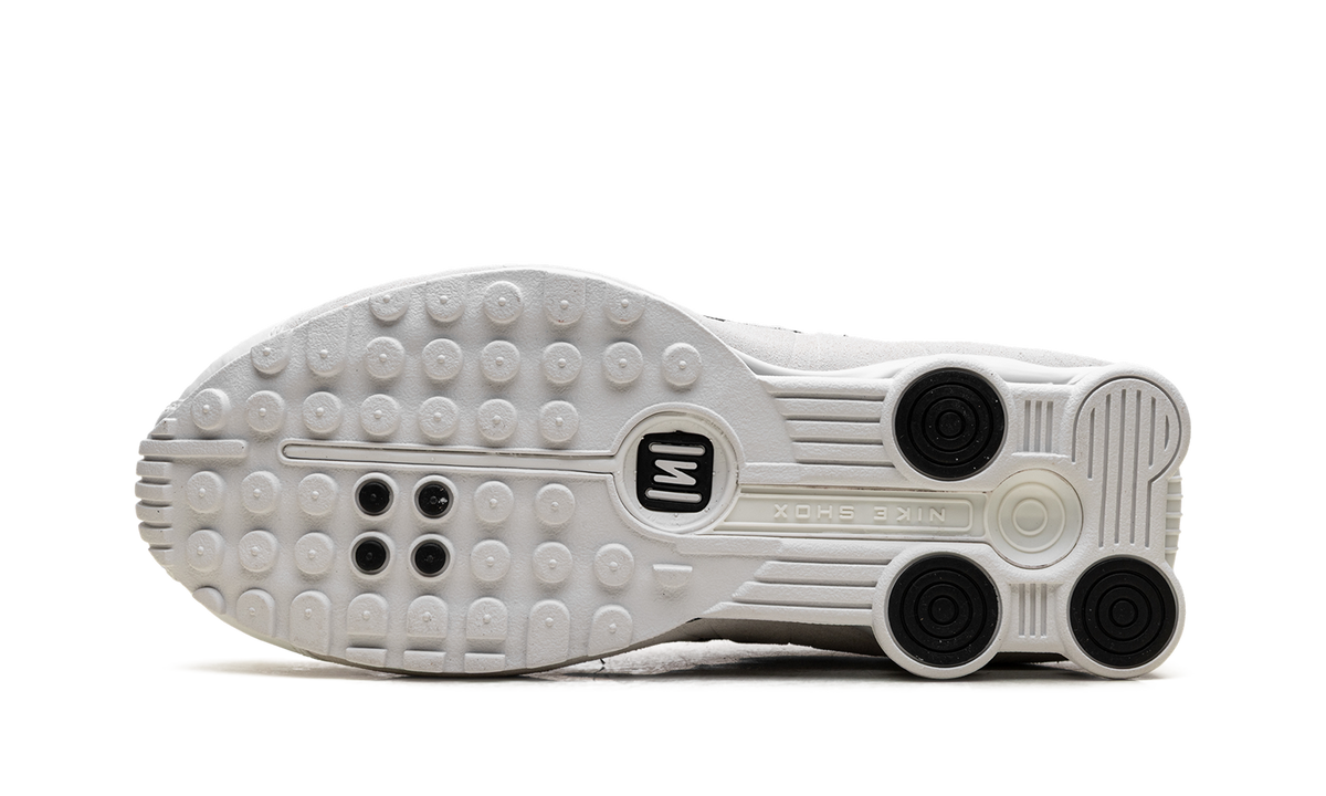 Shox R4 WMNS"White Black Suede" HQ7739 100