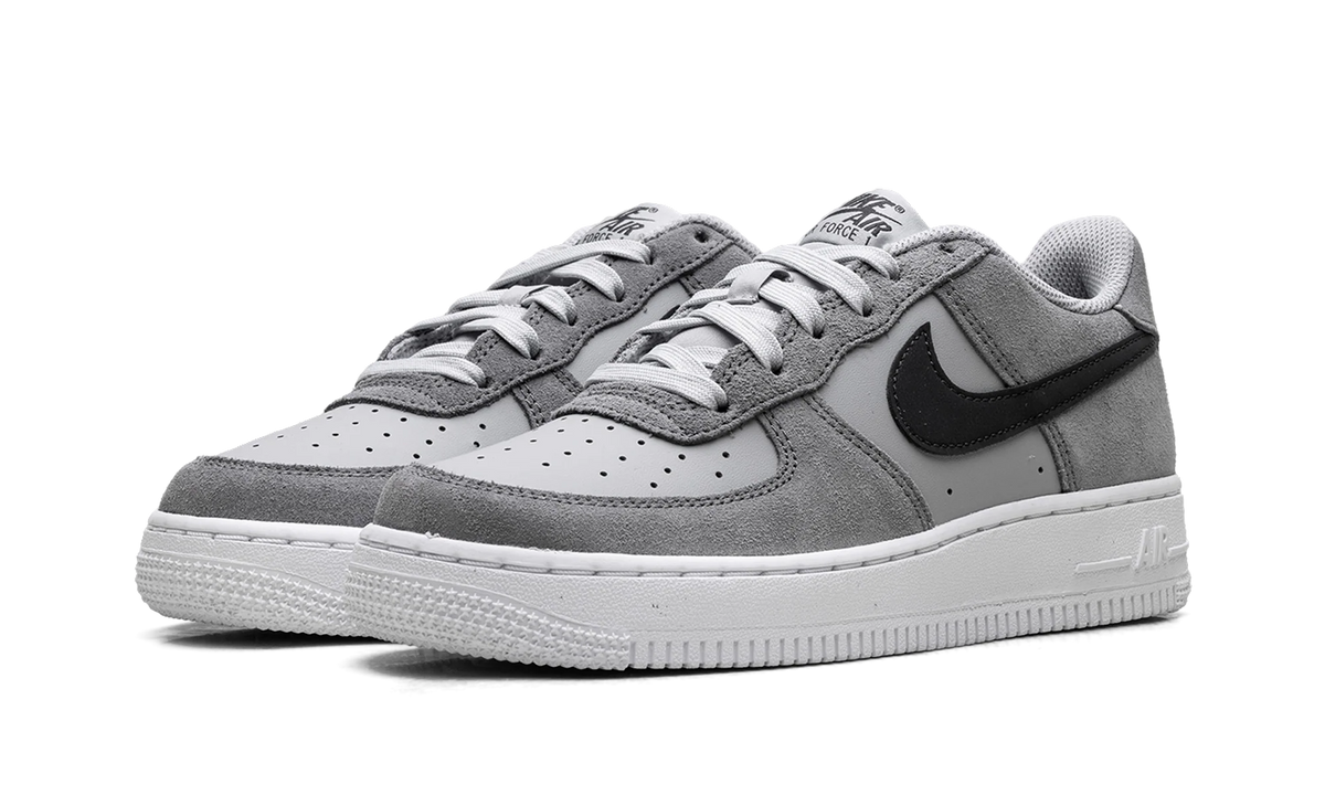 Air Force 1 GS "Smoke grey" IQ2743 001