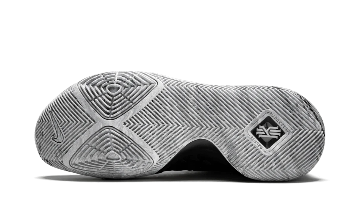 Kyrie 3 BHM "BHM" 852415 001