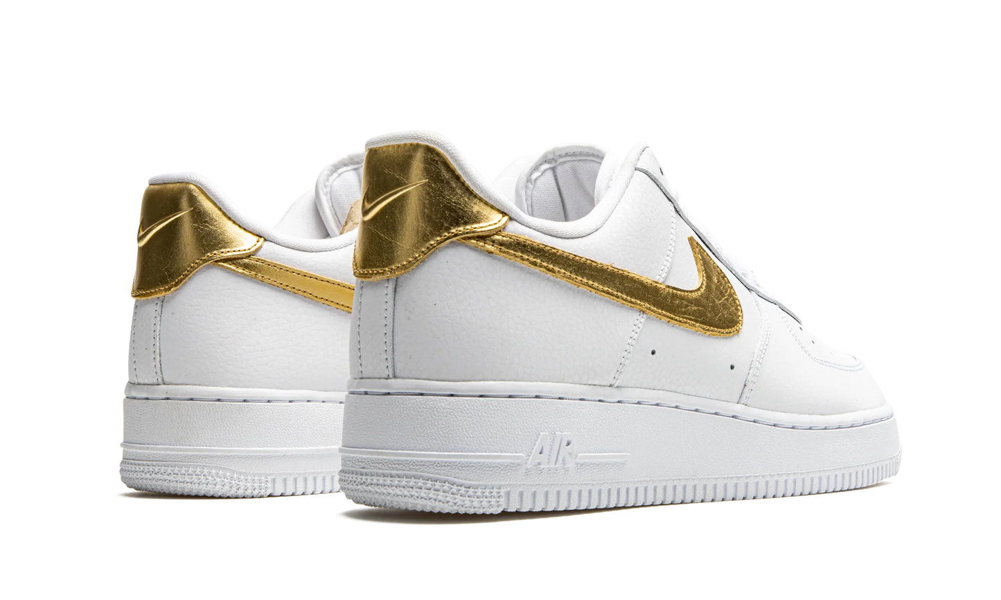 Air Force 1 Low '07 LV8 "Gold Foil" DC2181 100