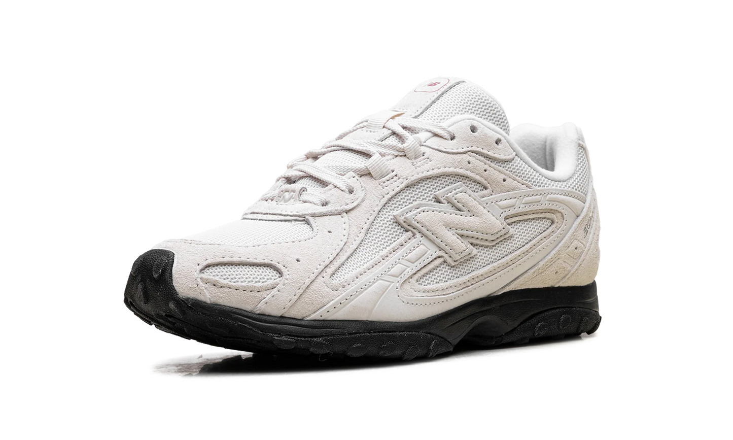 204L "Year of The Horse - White" U204L8OV