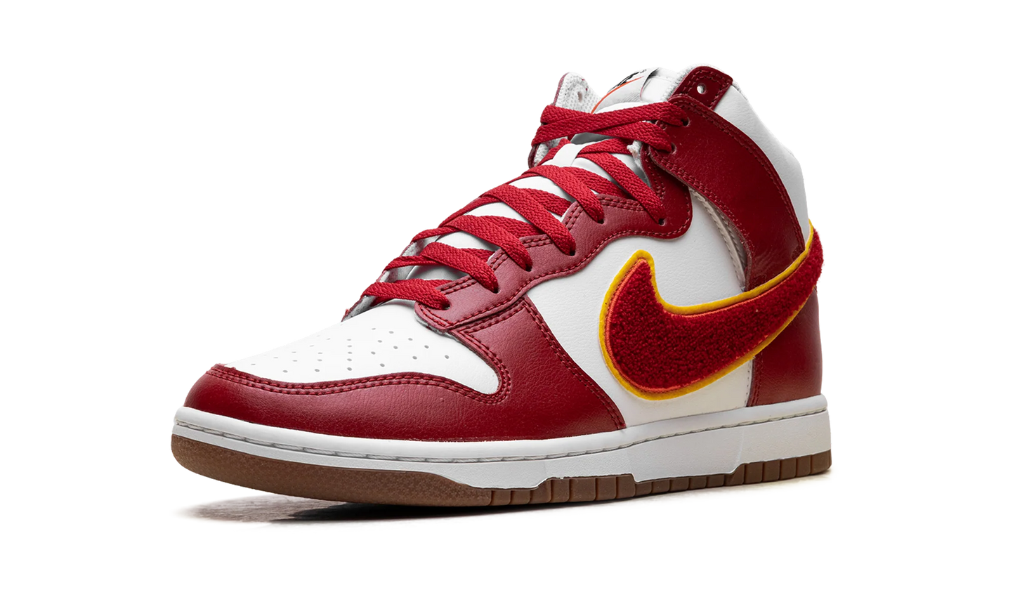 Dunk High "Chenille Swoosh White Gym Red" DR8805 101