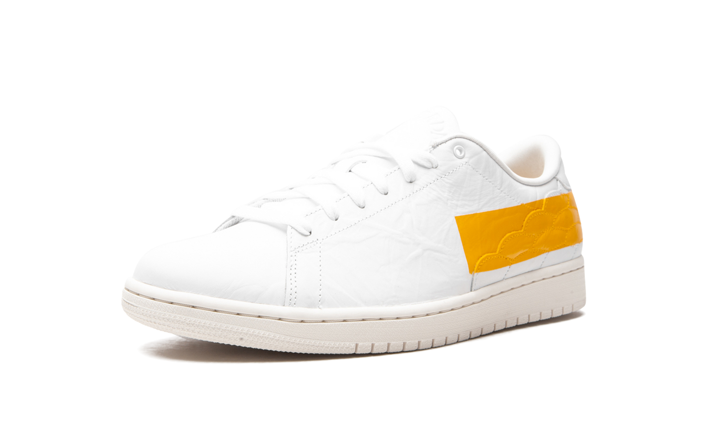 1 Low Centre Court "University Gold" DJ2756 102