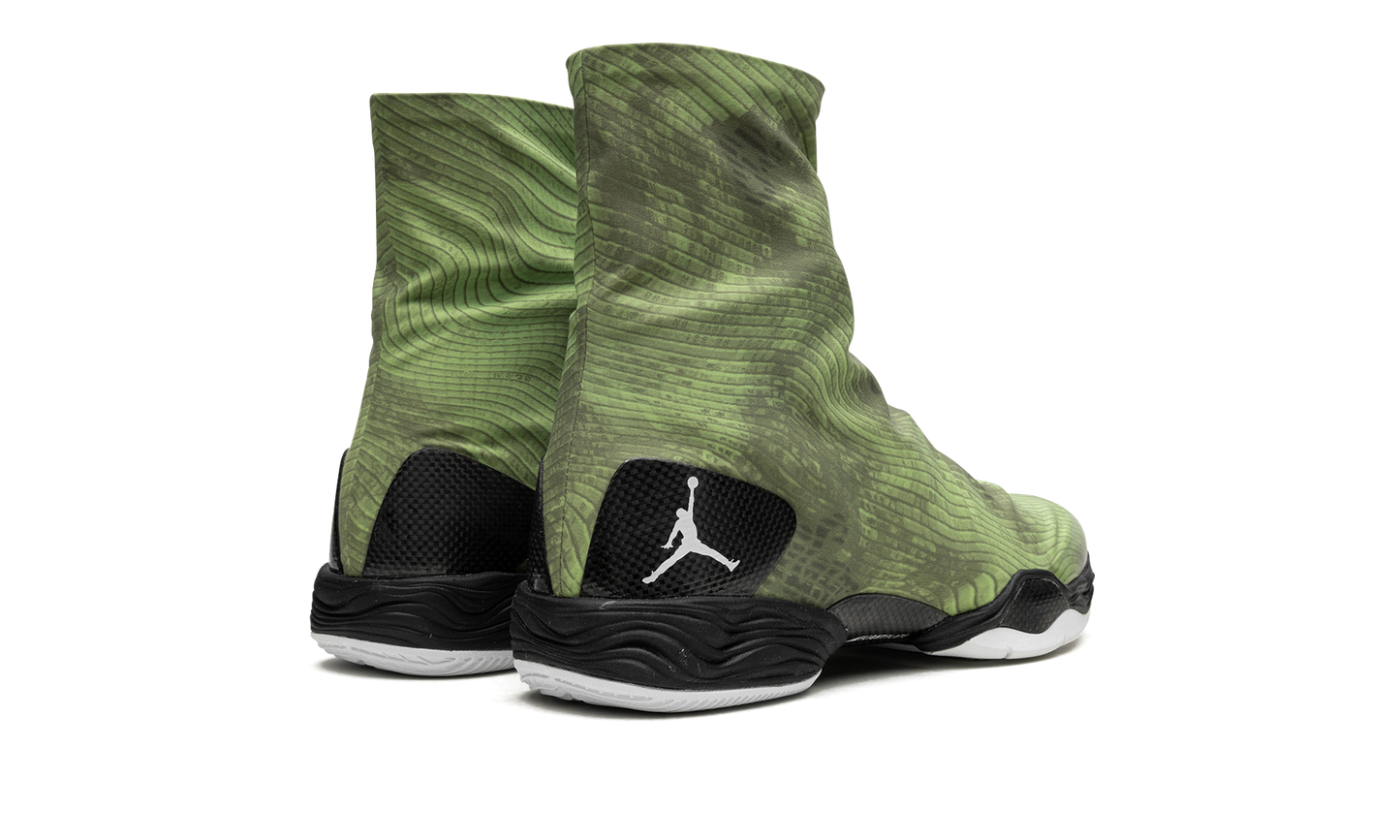 28 "Green Camo" 584832 301