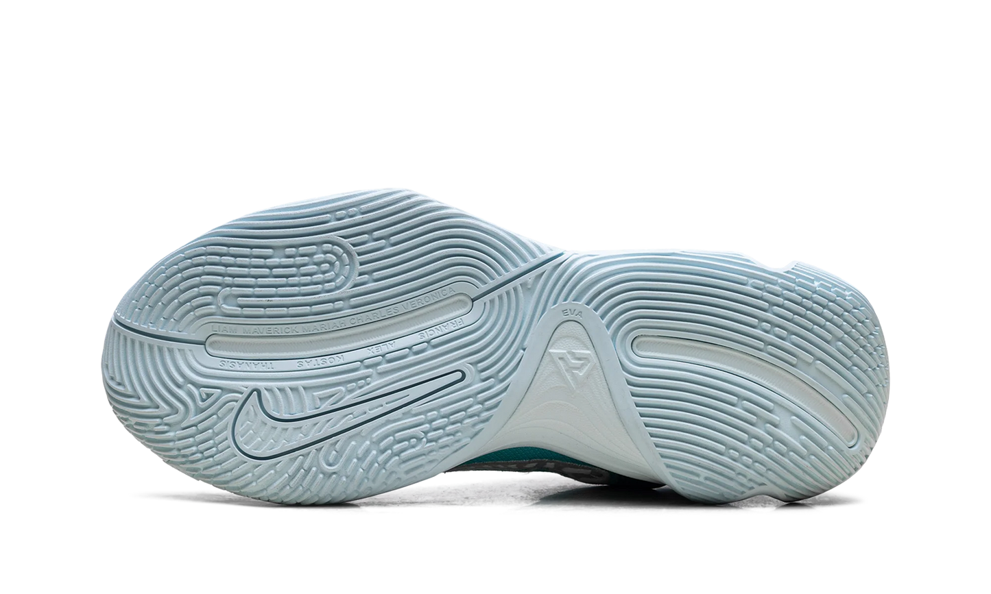 Giannis Immortality 4 "Christmas" FQ3680 300
