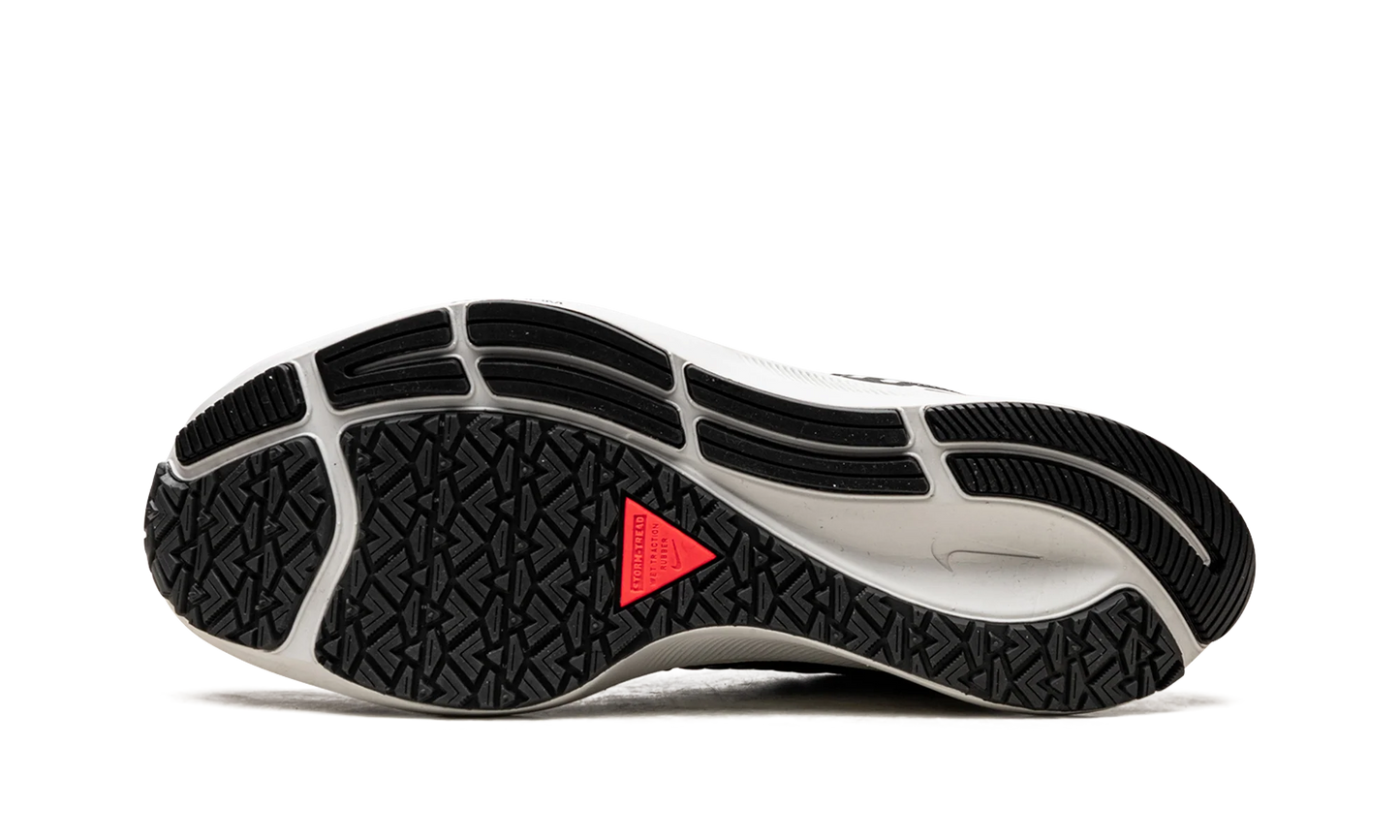 Zoom Pegasus 38 Shield "Black / Platinum Tint" DC4073 001
