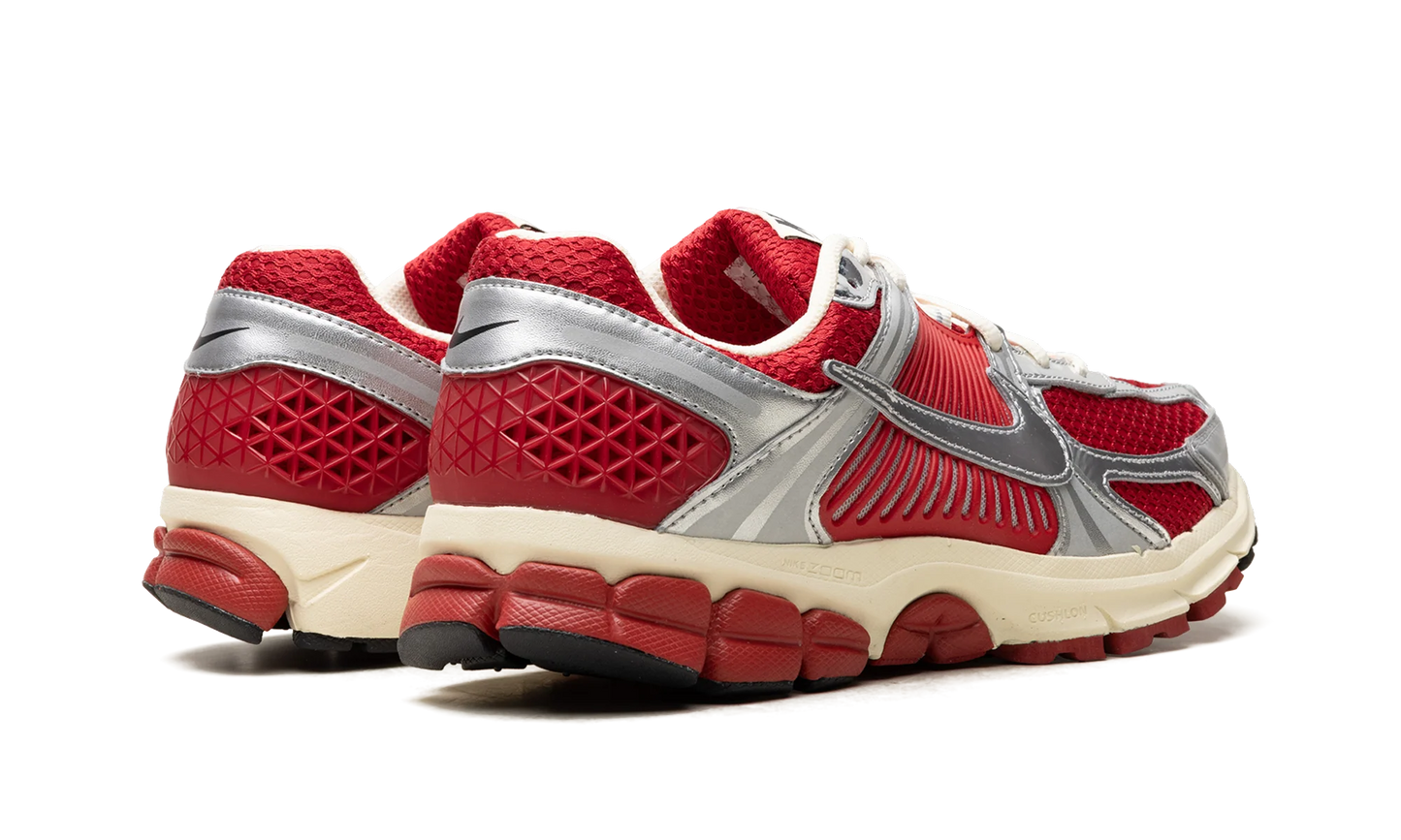 Zoom Vomero 5 "Gym Red Chrome" IM3486 600