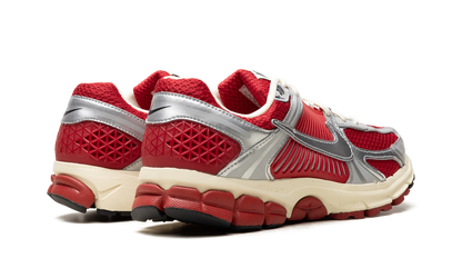 Zoom Vomero 5 "Gym Red Chrome" IM3486 600