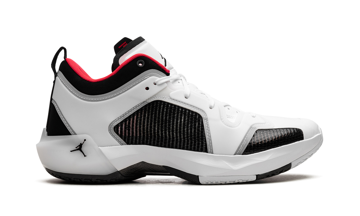 37 Low "Siren Red" DQ4122 100