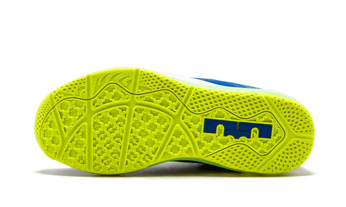Max Lebron 11 Low "SPRITE" 642849 471