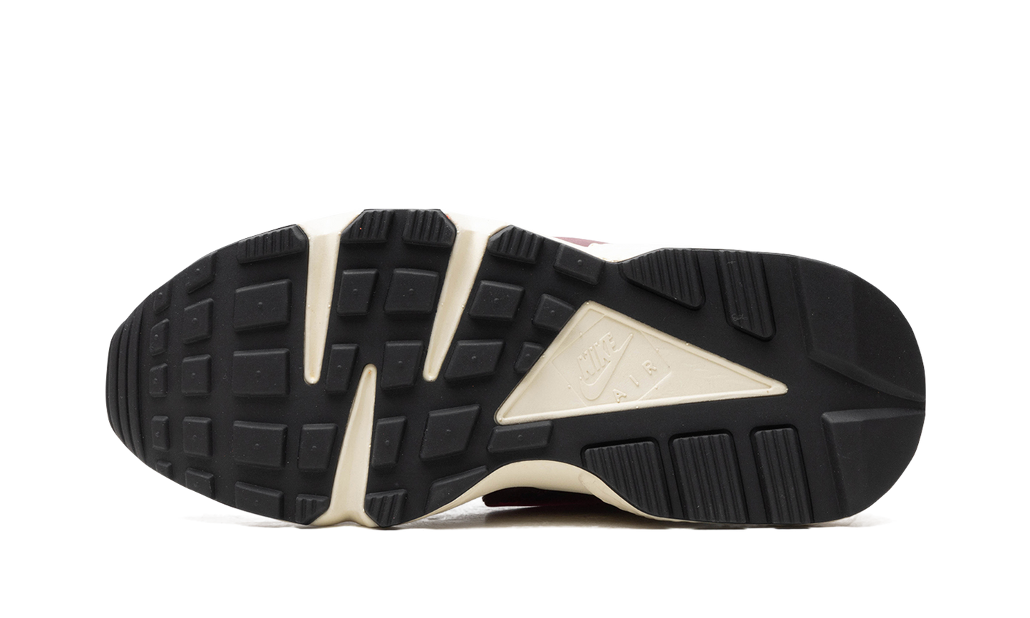 Air Huarache WMNS"BEETROOT" DQ8584 600