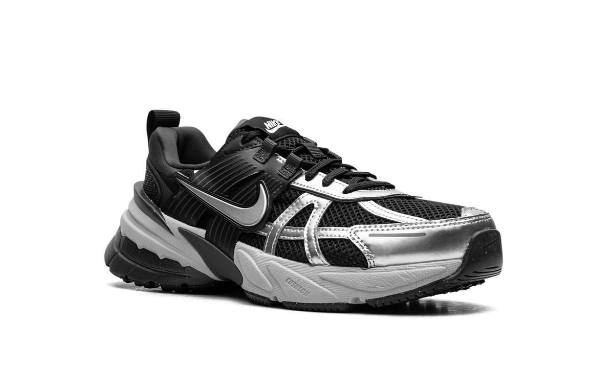 V2K Run WMNS"Black Metallic Silver" FD0736 005
