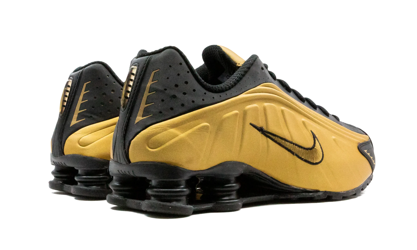 Shox R4 "Metallic Gold" 104265 702